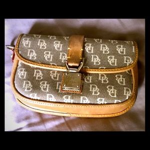 Dooney & Bourke jacquard flap & lock, small clutch